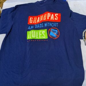 Men's Graphic tee (M/L)